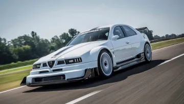 Сенсаційне переосмислення легенди: SGT Automobili показала 55 SGT у стилі Alfa Romeo 155 DTM