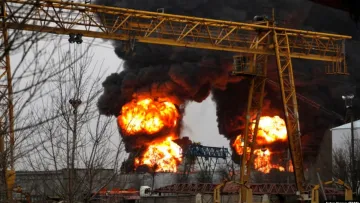 Загроза енергетичної ізоляції Москви: удари по енергооб'єктах можуть залишити місто без світла та тепла взимку