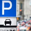 Платники податків матимуть майже 90% знижку на паркування в Києві: деталі ініціативи від КМДА