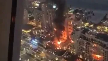 Іран завдав удару по готелю в центрі Дубаю: під час атаки могли використати «Шахед» – відео влучання