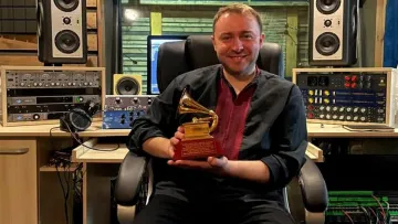 Львівський звукорежисер здобув Grammy: альбом записували для іспанського гітариста під час війни в Україні