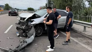 Співак Shumei потрапив у ДТП у Києві: артист розповів про свій стан