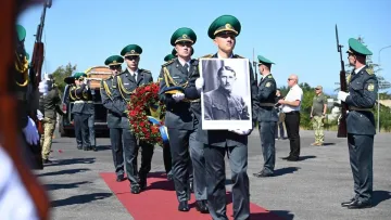 Прах Євгена Коновальця повернули в Україну для перепоховання: як зустрічають голову ОУН