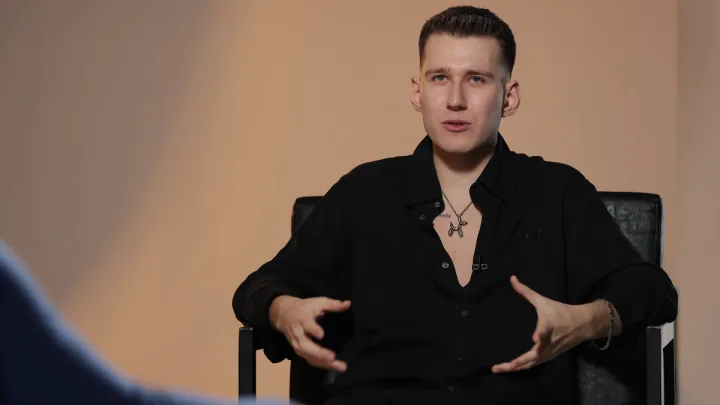 «Сина бачив, хорошенький такий»: зірковий стиліст розкрив секрет Лесі Нікітюк та зізнався про напружену співпрацю з Тіною Кароль