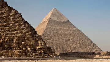 Під пірамідами Гізи знайшли гігантське підземне місто: супутники показали «неможливі» структури