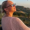 Казкові краєвиди Тоскани: дівчина футболіста збірної України Мудрика вразила польотом на повітряній кулі