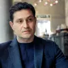 Сеітаблаєв показав свою квартиру, яку орендує за 20 тисяч гривень: як виглядає житло режисера у центрі Києві