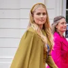 Лаймова сукня та чорні аксесуари: принцеса Амалія здивувала елегантним, але бюджетним образом в Гаазі