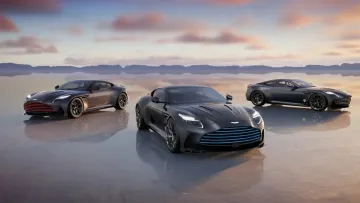 Випущено ексклюзивні Aston Martin DB12 S VMF: три суперкари відтворили легендарну історію Ле-Мана