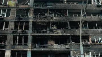 Масована атака на Київ: майже 500 дронів, палаючі багатоповерхівки та екстрені відключення