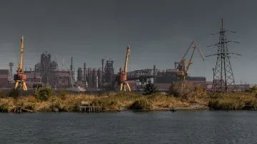 «Ніяких будинків. Лише колоніальні інтереси»: що окупанти планують збудувати на місці Азовсталі у Маріуполі