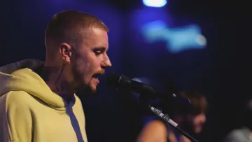 Після 4 років паузи і скасування всесвітнього туру: на Grammy 2026 виступить Джастін Бібер