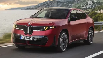 Понад 800 км на одному заряді: чим здивував новий BMW iX4 і коли він з’явиться у продажу