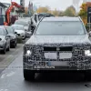 Інтрига навколо покращеного дизайну флагмана BMW: як буде виглядати X7 нового покоління