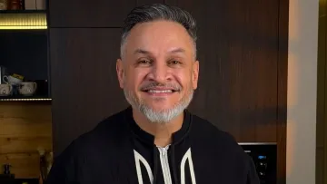 Ектор Хіменес Браво поділився власним рецептом салату з оселедцем: швидко, просто і смачно