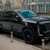 На дорогах Києва помітили Cadillac Escalade-V: як виглядає авто вагою 3 тони вартістю 11 млн