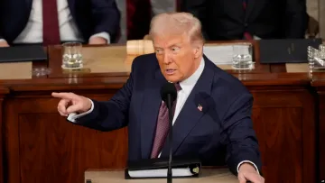 Оператор телесуфлера Трампа заробив понад $100 тисяч на ставках щодо промов президента: як він це зробив
