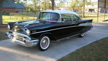 220 «конячок» з двигуном 4.6: роками припадала пилом «капсула часу» Chevrolet з пробігом менше 40 тис. км.