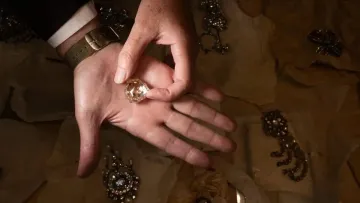 Сенсаційна знахідка у валізі імператриці: діамант, який шукали 100 років, випадково знайшовся