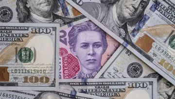 Чи буде долар зростати в ціні у квітні: експерт назвав діапазон, у якому будуть знаходитись американські гроші