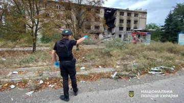 Росіяни обстріляли мирні населені пункти Донеччини: поліція повідомила про наслідки та кількість постраждалих