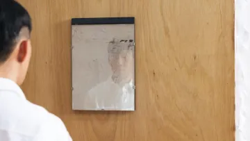 Мистецтво стерли туалетним папером: волонтер на Тайвані випадково образив художника