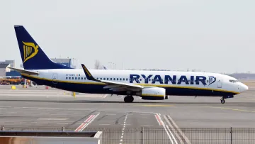 Шторм «Боело» змусив літак Ryanair змінити маршрут і приземлитися в Іспанії: як це сталося