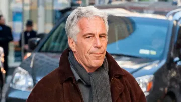 Ринок «Привоз» та клуб «Ibiza»: користувачі впізнали відомі одеські пейзажі у нових файлах Епштейна - відео