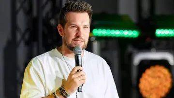 «Я військовослужбовець до кінця вже»: відомий гуморист долучився до служби в 3-й штурмовій бригаді