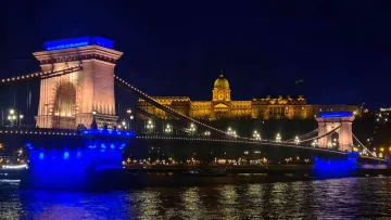 «Тоді ми потребували допомоги – тепер ми повинні допомогти»: 11 мерів Угорщини закликали допомогти українським містам