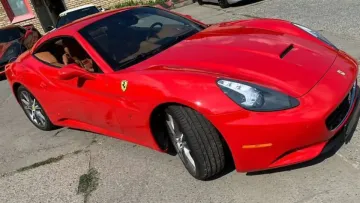 Продається найдешевша Ferrari в Україні: скільки коштує модель California з двигуном V8