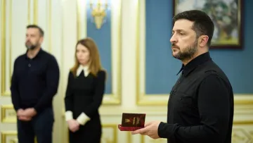 «Ви робите неймовірні речі»: президент Зеленський відзначив державними нагородами українських енергетиків