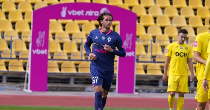 Футболіст клубу УПЛ відчув себе Усиком і ледь не нокаутував працівника ТЦК: яке покарання його чекає