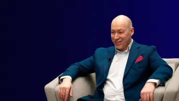 Гордон показався з класиком української літератури і протоієреєм: архівна фотографія з 1995 року