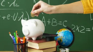 Доплата за класне керівництво у 2026 році: скільки отримують учителі шкіл і коледжів