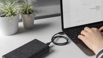 Експерти сказали, чи можна постійно тримати ноутбук на зарядці: фахівці дали важливі поради