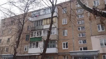 Навіть батареї не рятують: архітектор пояснив, що краде тепло в «хрущовках»