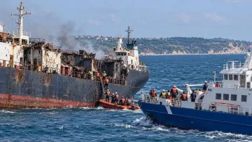 У водах Болгарії атакували два цивільні судна, одне з них затонуло: Зеленський заявив про російське втручання 