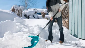 КМДА нагадала балансоутримувачам про обов’язки з прибирання снігу у столиці: як не понести грошове покарання 
