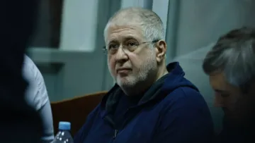 Коломойський провів День народження в СІЗО та суді: олігарха прийшла підтримати відьма Марія Тиха 