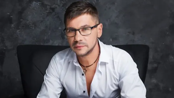 Лесика поховали: Наталка Карпа показала відео з похорон засновника гурту DZIDZIO