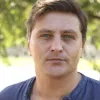 «Висить в повітрі, нічого не робиться»: актор Довженко зізнався, що став жертвою квартирної афери