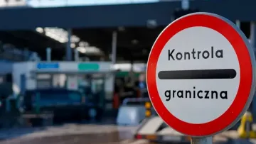 На кордоні України та Польщі утворилися величезні черги: прикордонники розповіли про ситуацію на КПП