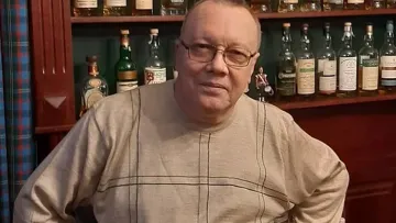 Борис Барський та Жорік Делієв відреагували на смерть Комарова: театр «Маски» повідомив дату та місце прощання