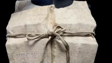 Рятувальний жилет із «Титаніка» виставили на унікальний аукціон: лот хочуть продати за сотні тисяч доларів