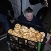 Фіцо пропрацював ніч вантажником у День праці: відео одіозного словацького прем'єра