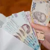 Середня зарплата в Києві майже на 20 тисяч вища ніж по Україні: статистика по професіях 