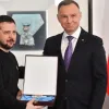 Президент Польщі запропонував позбавити Зеленського найвищої державної нагороди: в чому причина 