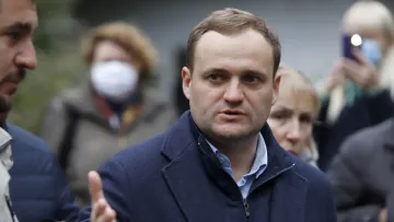 ВАКС наклав арешт на квартиру та машиномісце Олексія Кулеби: що не так з майном міністра розвитку громад