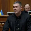 «Треба змінити головкома»: Михайло Федоров вийшов з гучними заявами на тлі масових протестів після його відставки